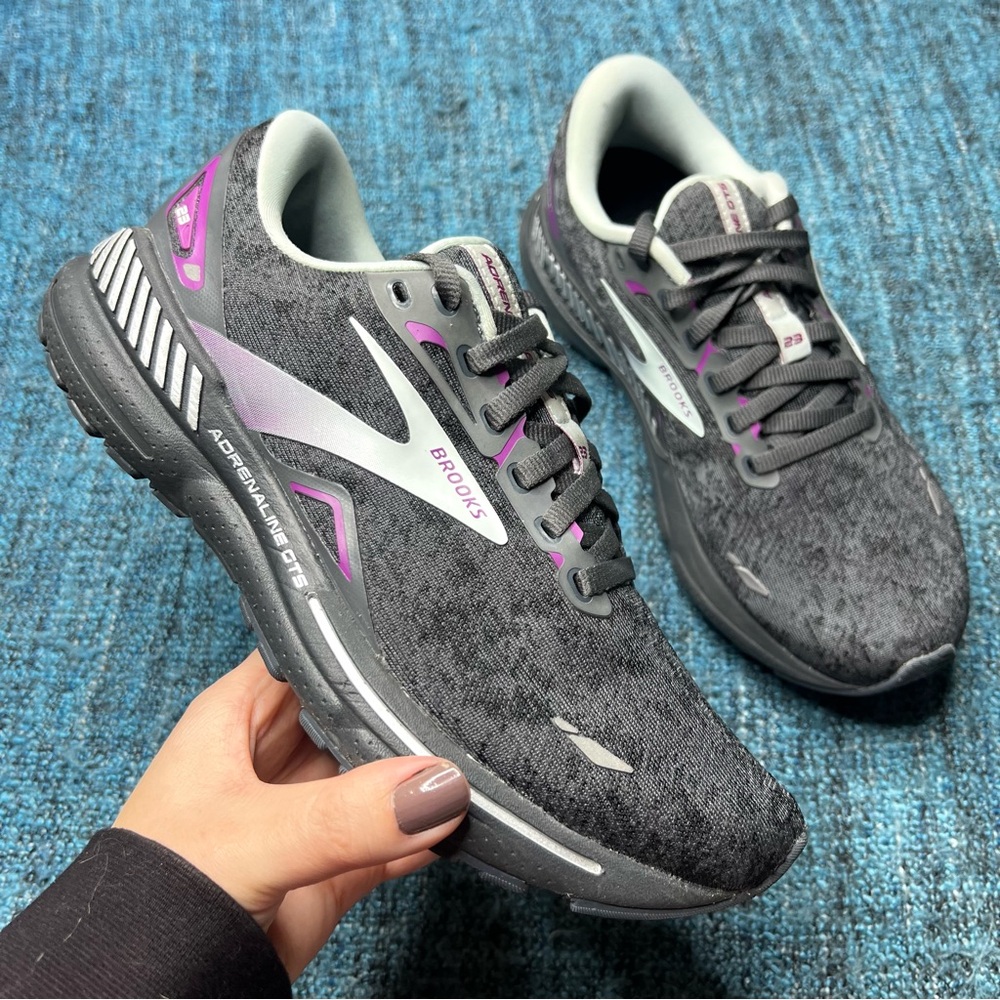 Brooks Adrenaline GTS 23 Running Shoes in Black Light Blue Purple Women's Size 7